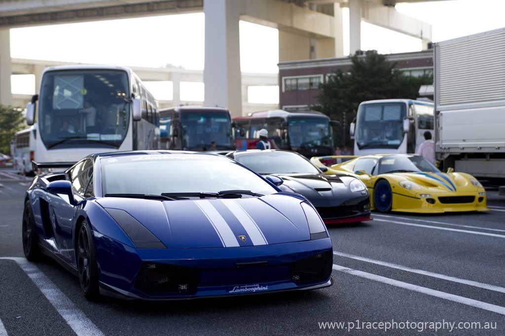Sevens Day 2013 - Blue Lamborghini Gallardo - Black C6 Corvette - Yellow Ferrari F50 - three-quarter group shot 2
