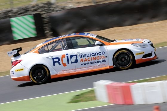 Robb Holland drives a Next Generation Touring Car (NGTC) RCIB Insurance Racing Vauxhall Insignia for Rotek Racing