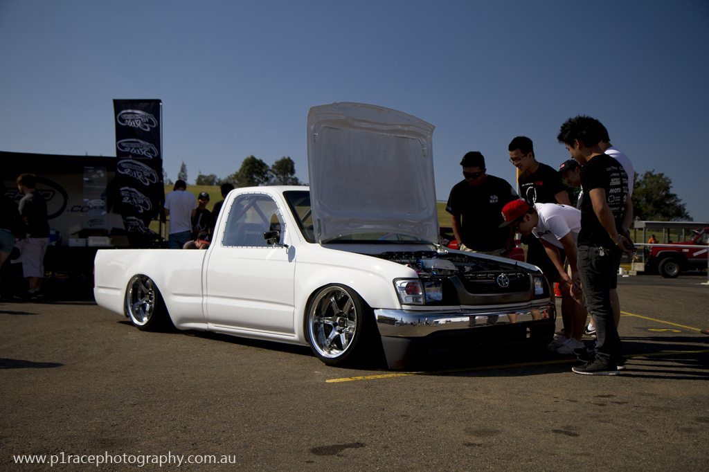 WTAC-2013-Pits-Engineered-to-Slide-Toyota-Hilux-drift-truck-front-three-quarter-shot-1