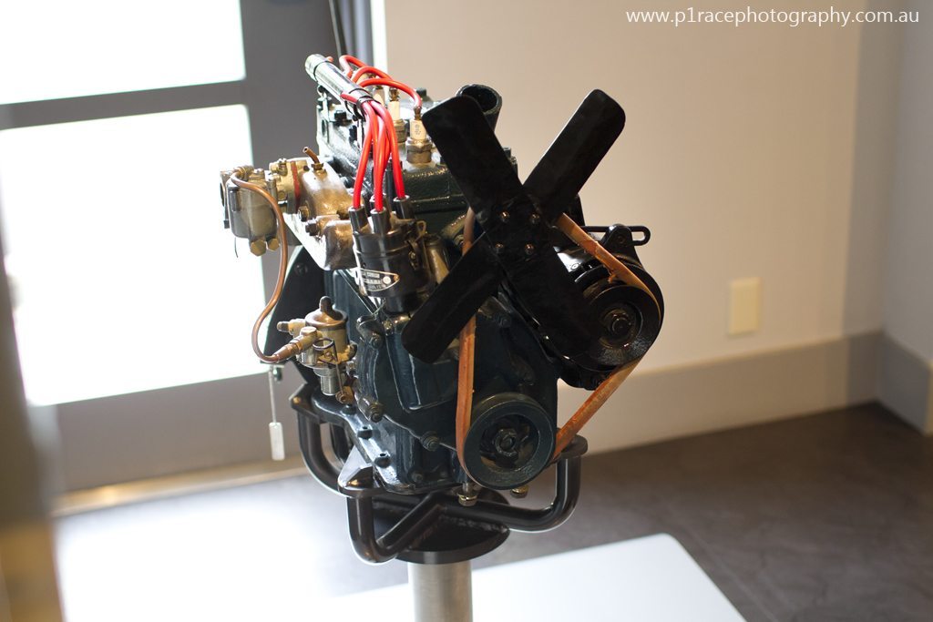 NIssan Engine Museum - Number 7 engine - Datsun Roadster 14 - Front three-quarter view 5