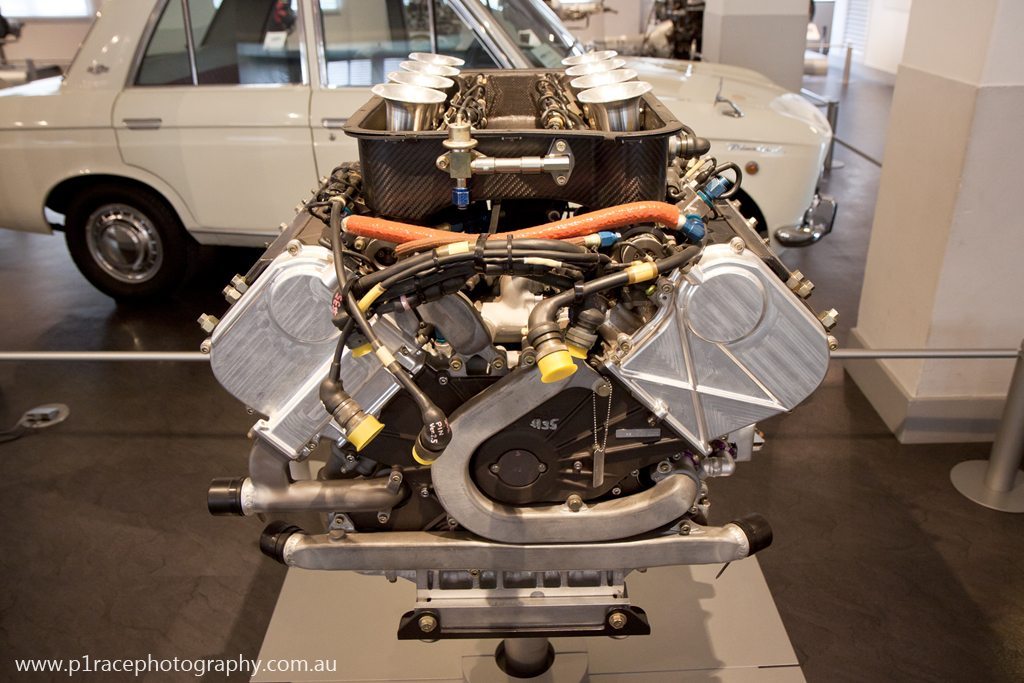 Nissan Engine Museum - VRH50A - Front shot 1