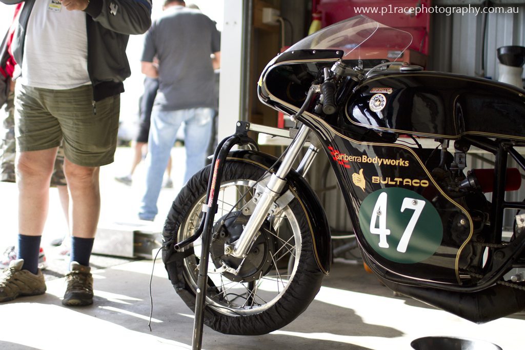 AMCN International Island Classic 2014 - Pits - 250 Post-Classic - 1966 Bultaco Metralla MKII - Profile shot 1