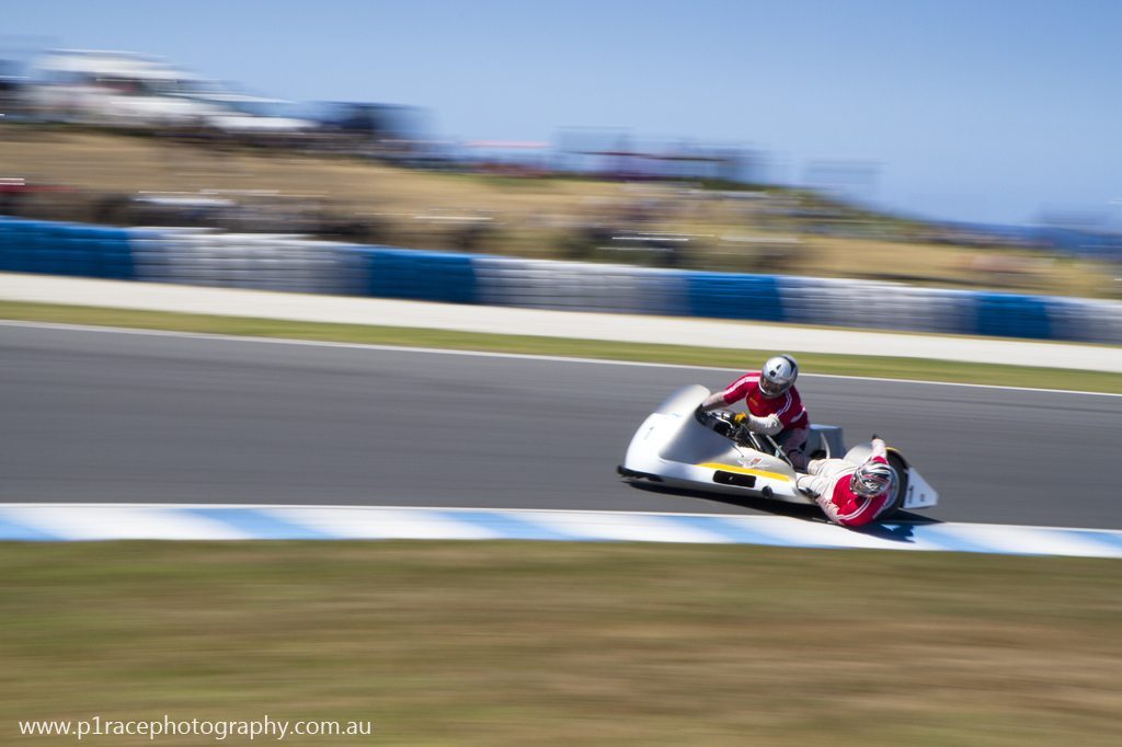 AMCN International Island Classic 2014 - Silver sidecar number 1 - Turn 6 exit - front three-quarter pan 4 (close)