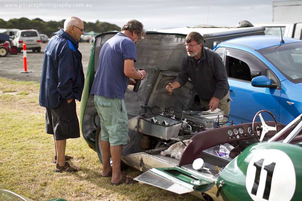 Phillip Island Classic 2014 - Friday - Warwick McBean - Lotus 11 - Pits - mates working on car 1