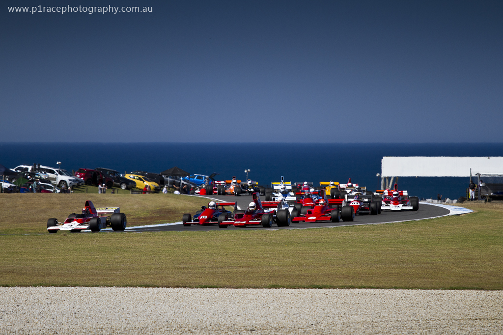 Phillip Island Classic 2014 - Sunday - Formula 5000 and Groups Q and R Racing - Race 3 warm-up - Turn 8 - Field shot 1