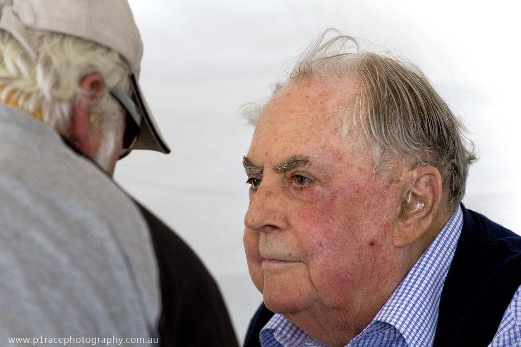 Phillip Island Classic 2014 - Sunday - Pits - Sir Jack Brabham talking to fan 2