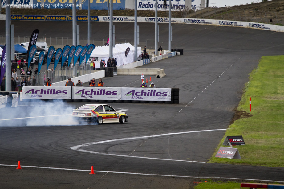 ADGP 2014 Finals - Calder Park - Matt Russell - AE86 Toyota Corolla Sprinter - Turn 3 entry - rear three-quarter shot 1