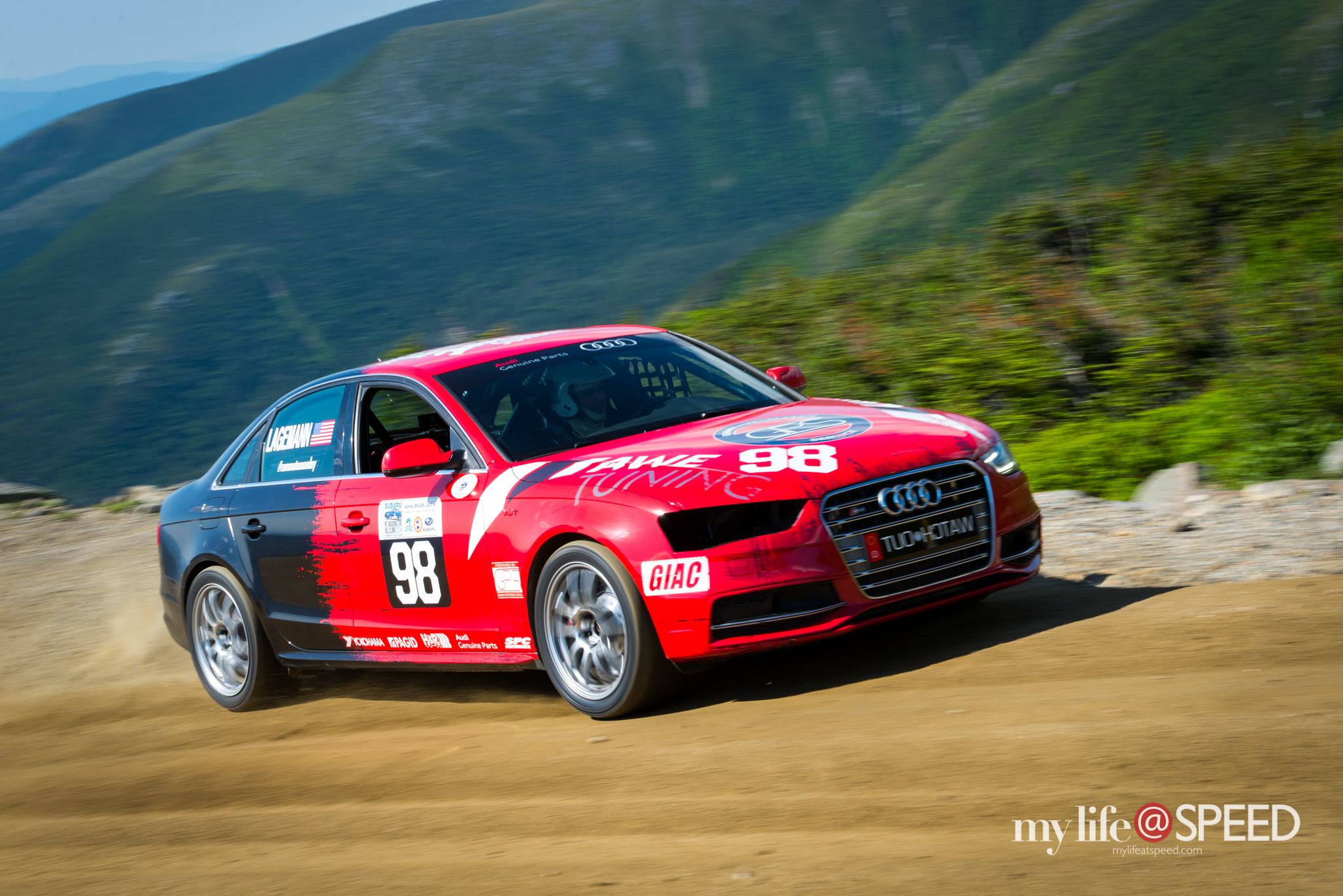 This Audi was a sight to see. Loud, fast and fun to watch