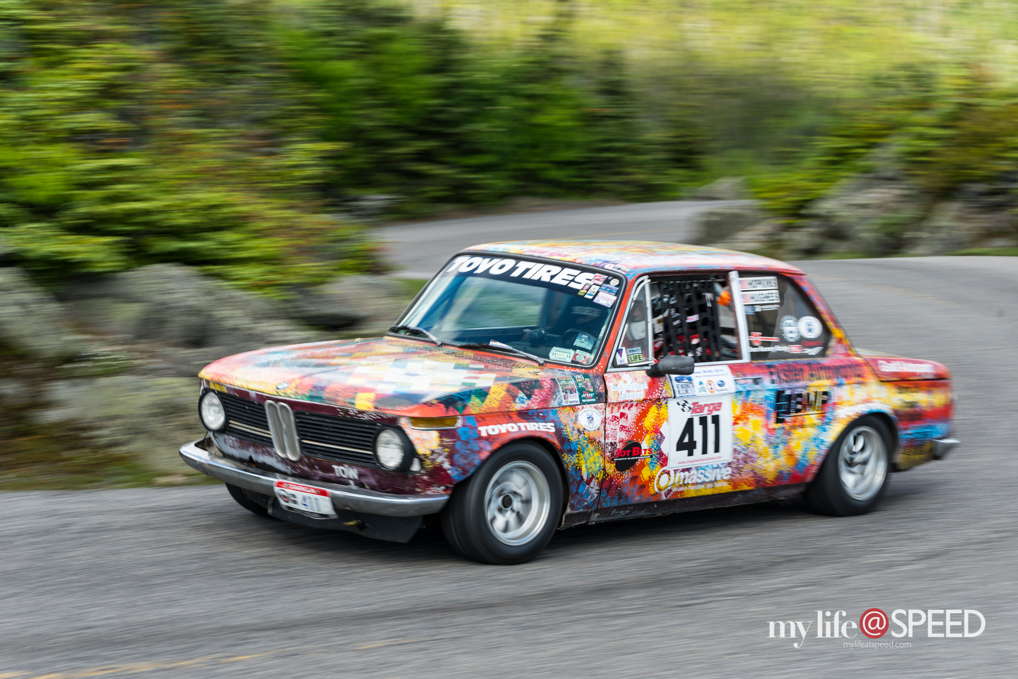 411 69" BMW 2002 rounding the corners at Signal Corps