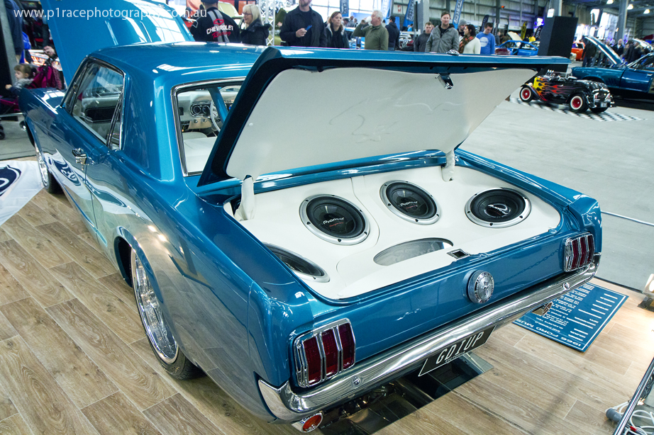MotorEx 2014 - 1966 Ford Mustang coupe - Rear three-quarter shot 2