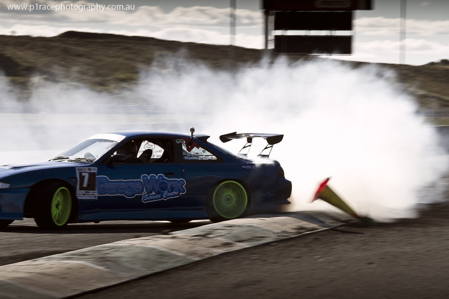 VicDrift 2014 - Round 5 - Khudar El-Haouli - S14 Nissan Silvia - Top four - Turn 2 exit - Front three-quarter cone fling pan 1