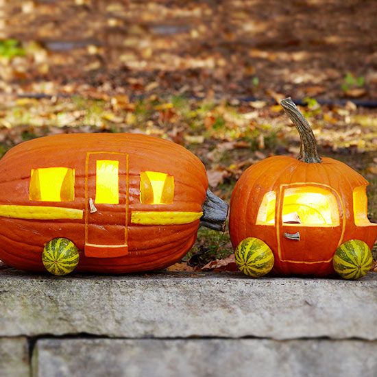 Your car aficionado will love this pumpkin road duo. 