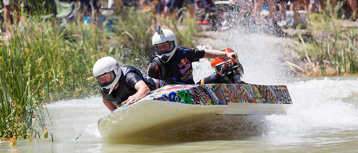 Extreme Dinghy Racing in Australia