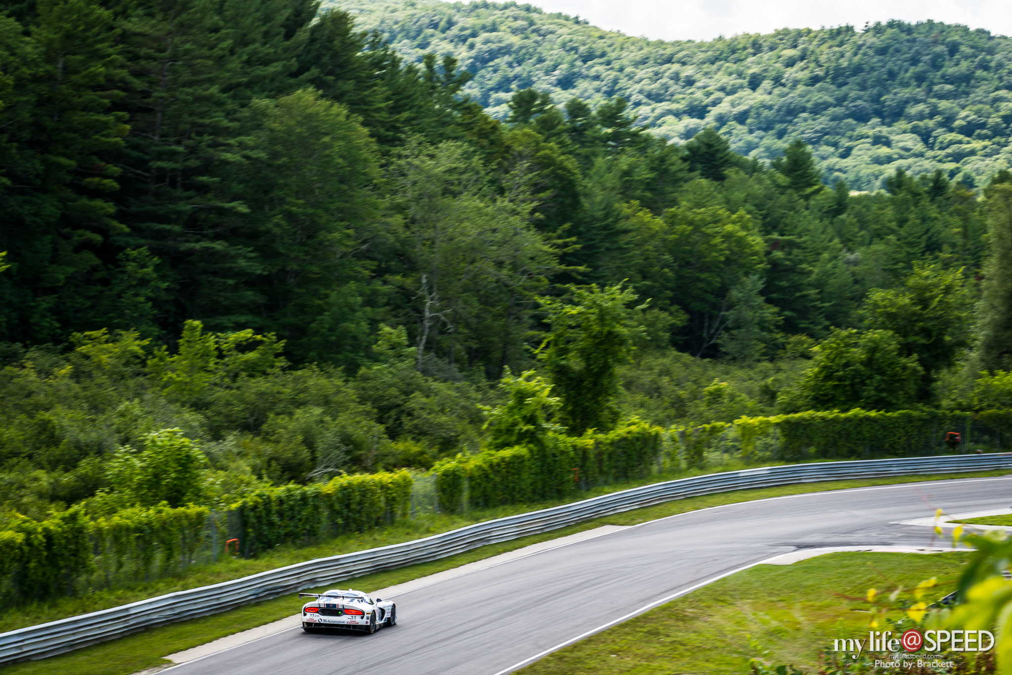 Viper Exchange and their Viper SRT GT3-R going through the valley
