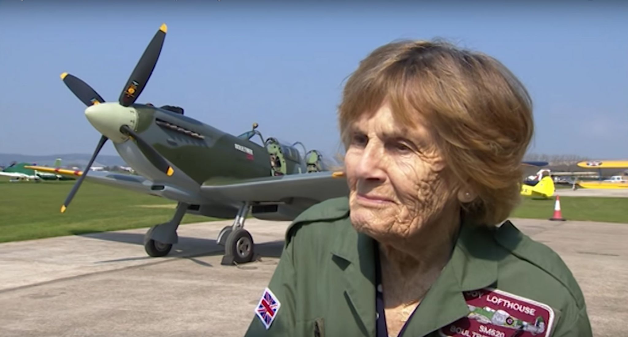92-year-old WW2 veteran flies Spitfire again